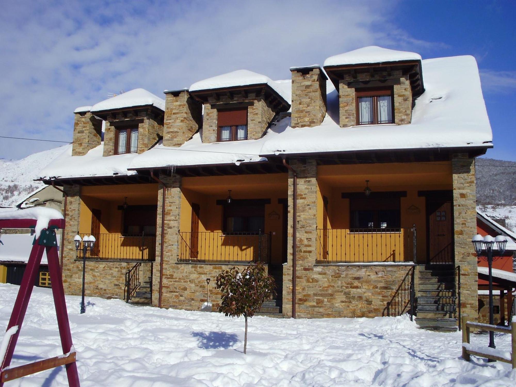 Apartamentos Rurales L'Abiseu Caboalles de Abajo Dış mekan fotoğraf