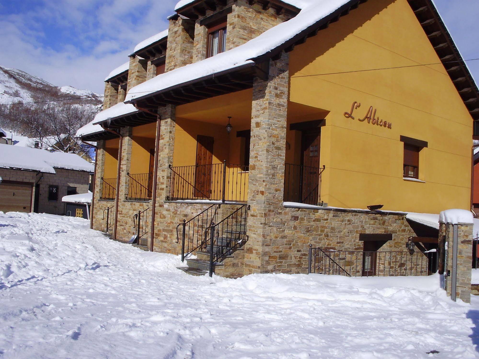 Apartamentos Rurales L'Abiseu Caboalles de Abajo Dış mekan fotoğraf